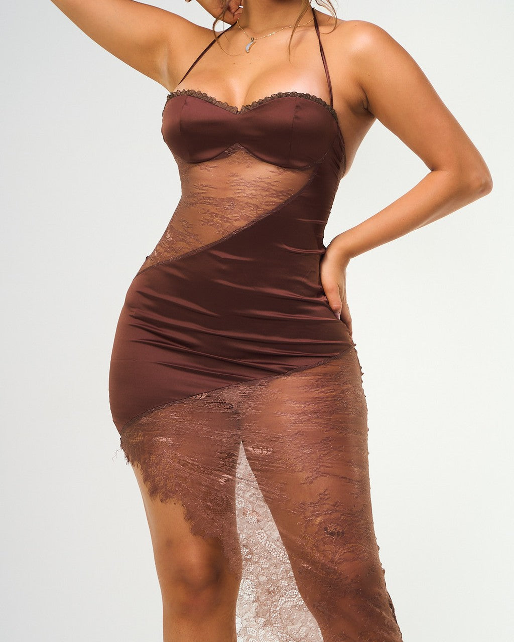 VESTIDO SATINADO LENCERO